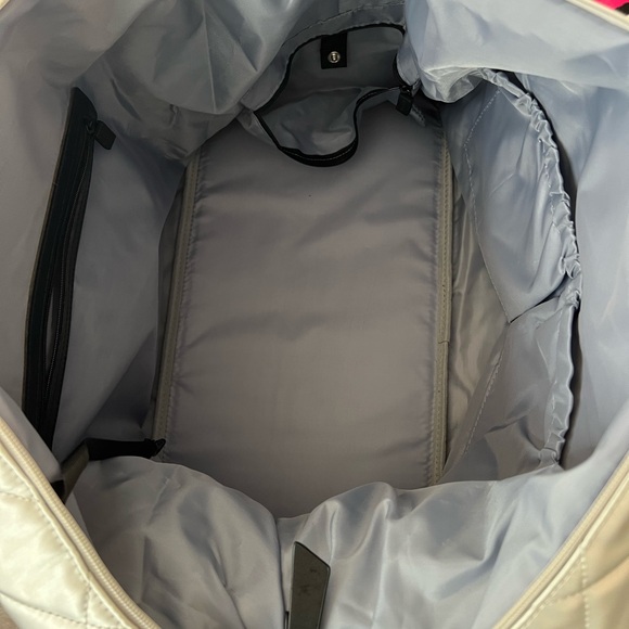 IHKWIP Convertible Getaway Duffle Bag - Picture 9 of 15